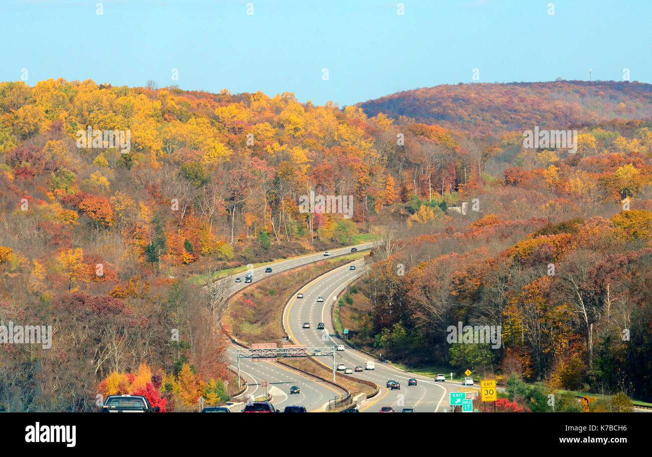 Autumn colors grace the Taconic State Parkway, New York Stock Photo Alamy