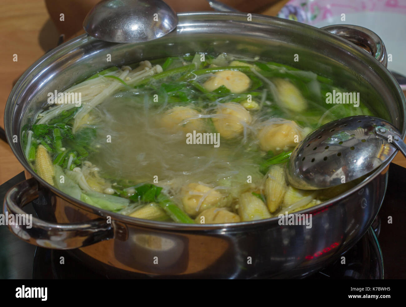 Sukiyaki pot hi-res stock photography and images - Alamy