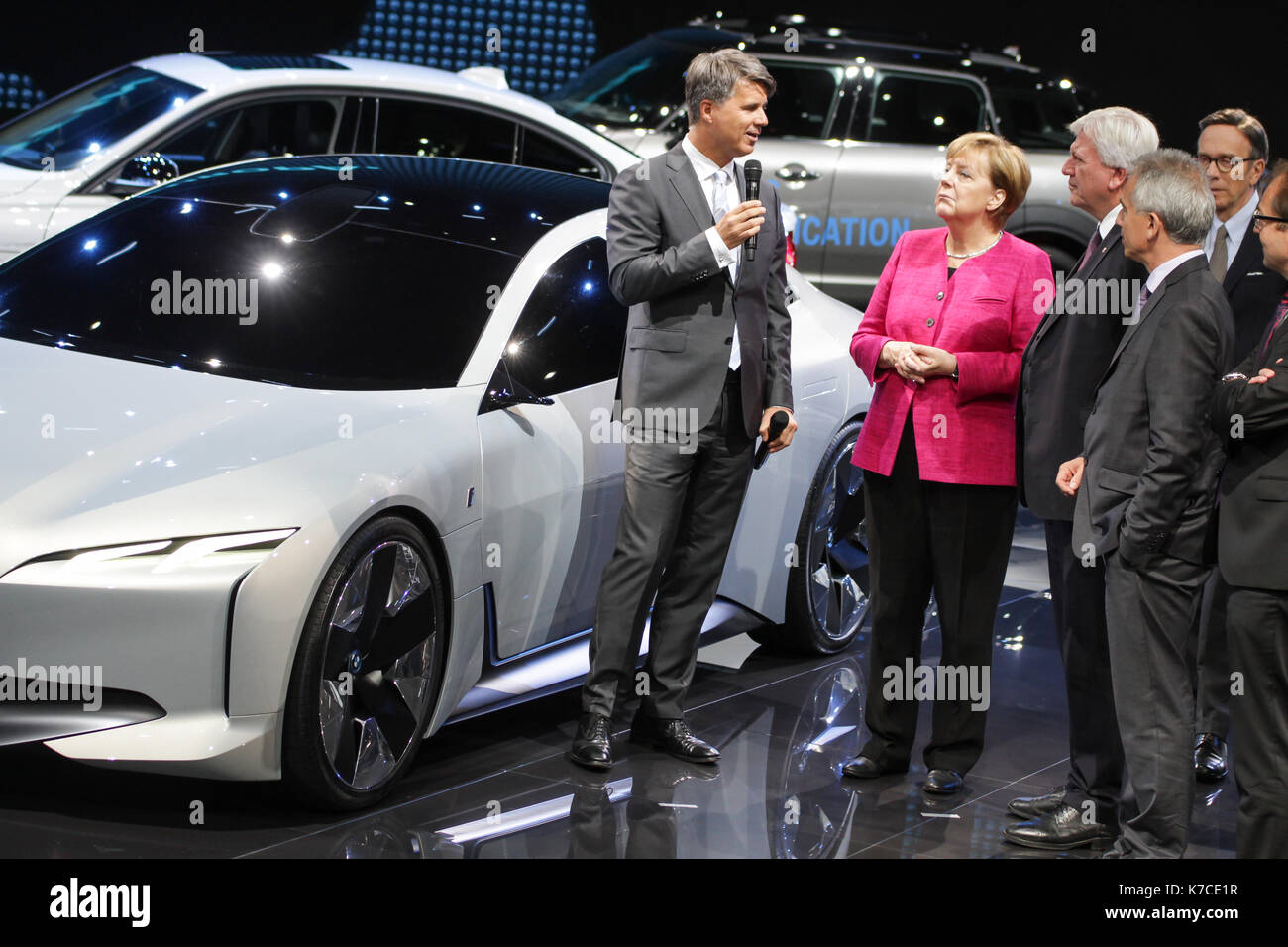 Frankfurt, Germany. 14th September, 2017. International Motor Show 2017 (IAA, Internationale Automobil-Ausstellung), opening walk with Angela Merkel, chancellor of Germany. here at BMW booth: Harald Krüger (CEO BMW), Angela Merkel, Volker Bouffier (prime minister of Hesse), Peter Feldmann (Lord Mayor of Frankfurt), Matthias Wissmann (president of German Association of the Automotive Industry, VDA, Verband der Automobilindustrie), Alexander Dobrindt (Federal Minister of Transport and Digital Infrastructure). Credit: Christian Lademann Stock Photo