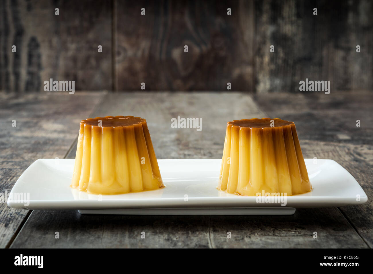 Vanilla flan hi-res stock photography and images - Page 13 - Alamy