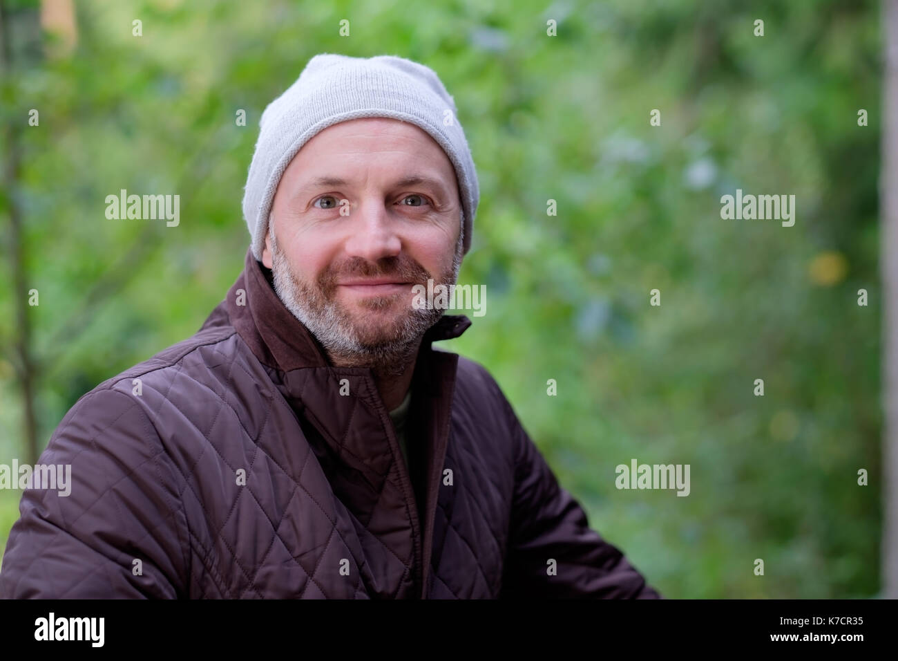 Handsome man 40s hi-res stock photography and images - Alamy