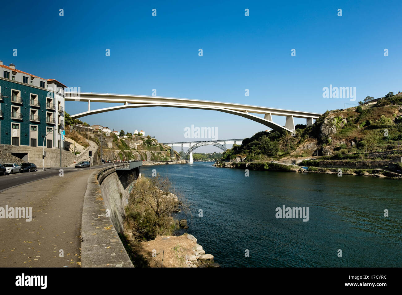 Modern bridges hi-res stock photography and images - Alamy