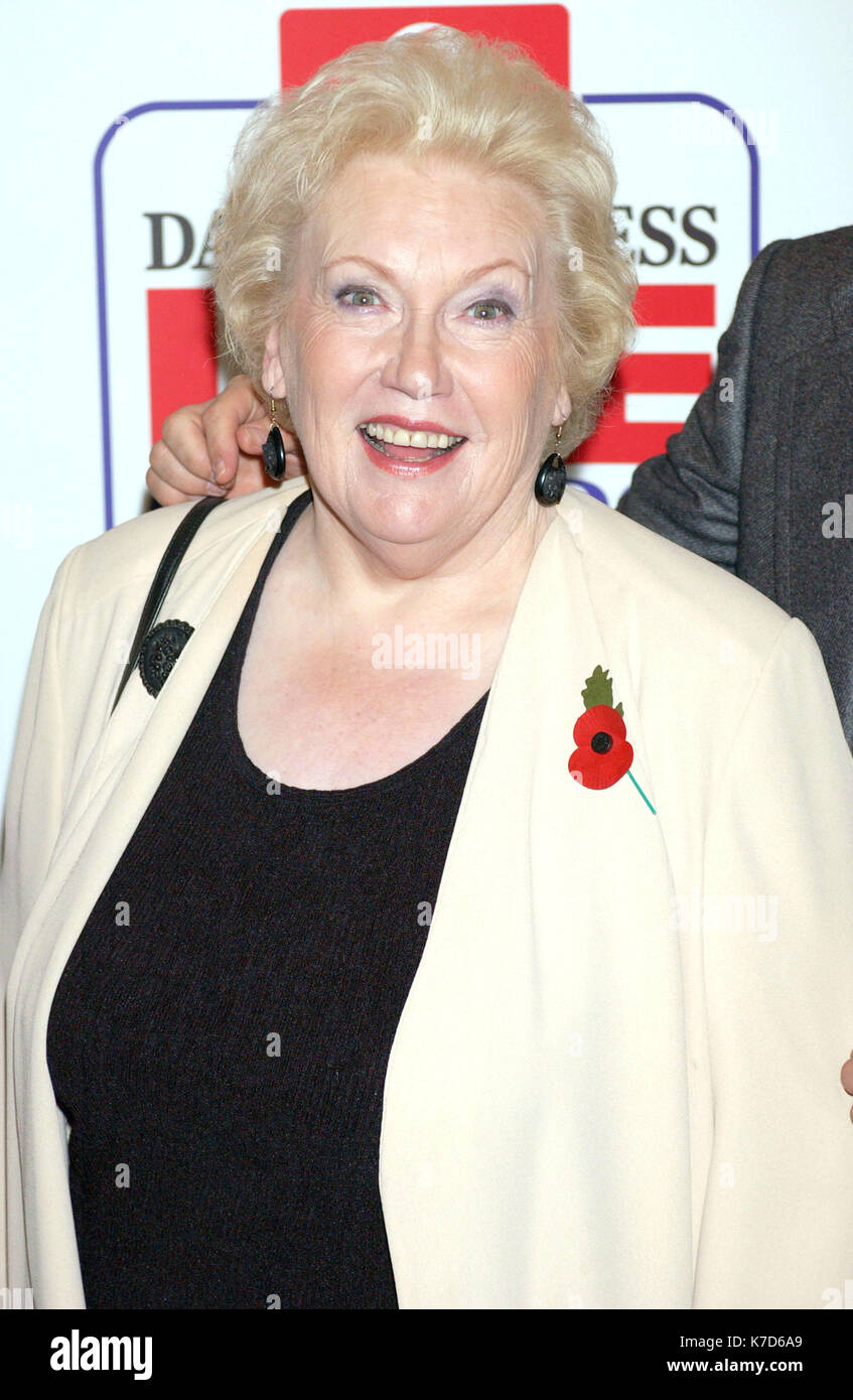 Photo must be credited ©Alpha Press 056391 11/11/04 Denise Robertson Vodafone Life Savers Awards 2004 held at the Savoy Hotel in London Stock Photo