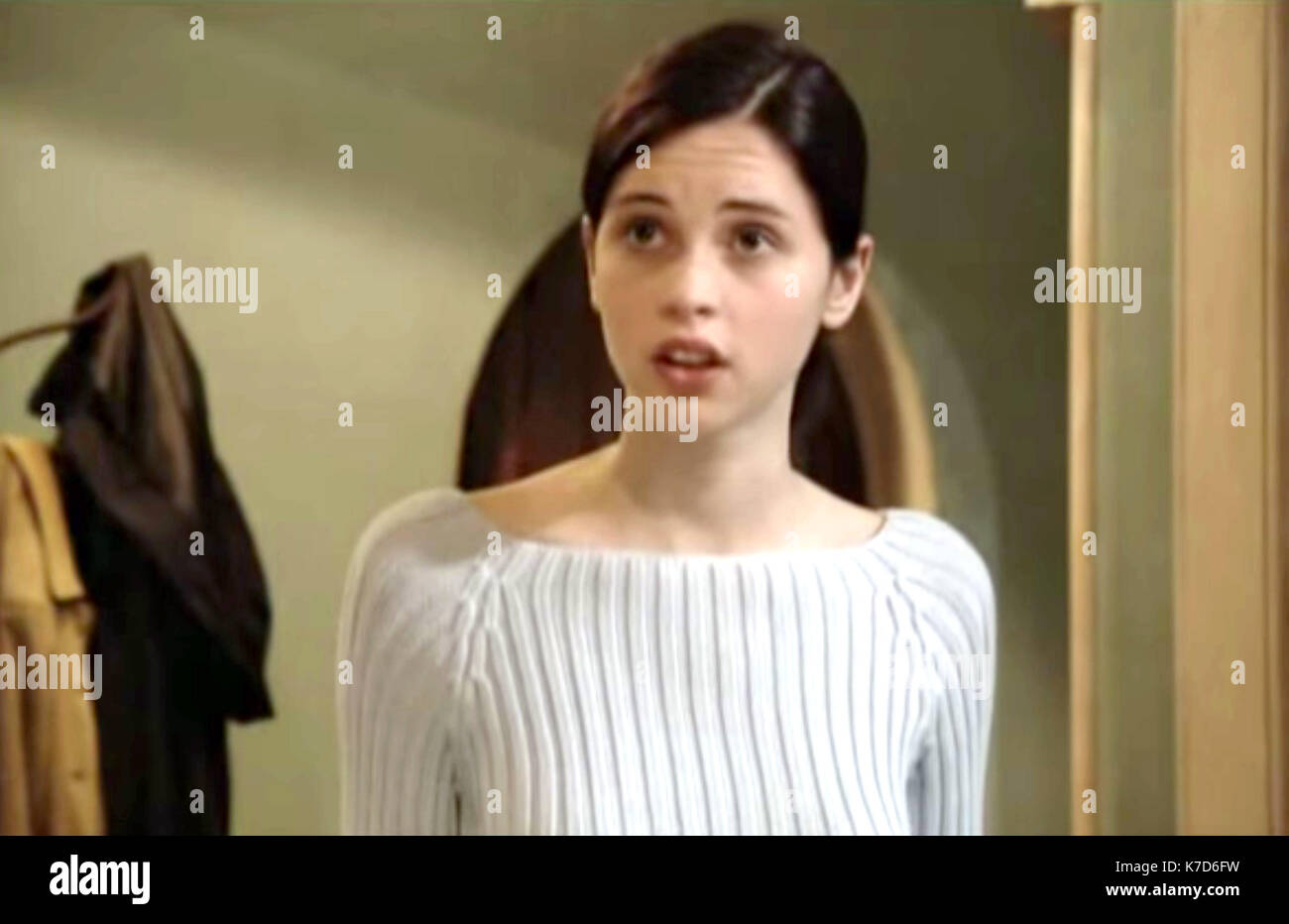 Photo Must Be Credited ©Alpha Press 065630 (2001) Felicity Jones as Ethel  Hallow in Weirdsister College TV Series Stock Photo - Alamy