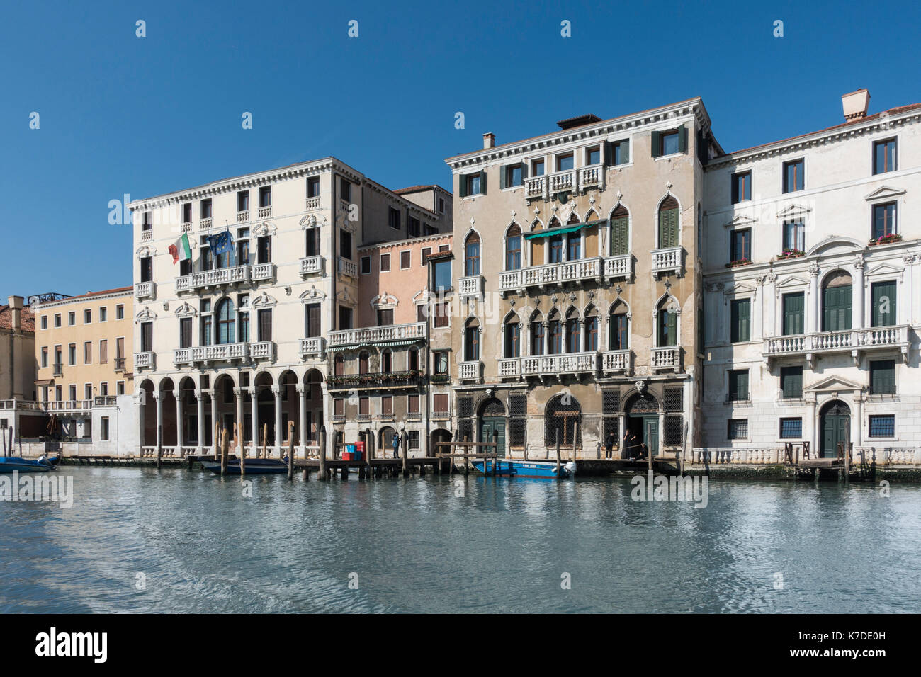 Left Palazzo Michiel dalle Colonne, center right Palazzo Michiel del