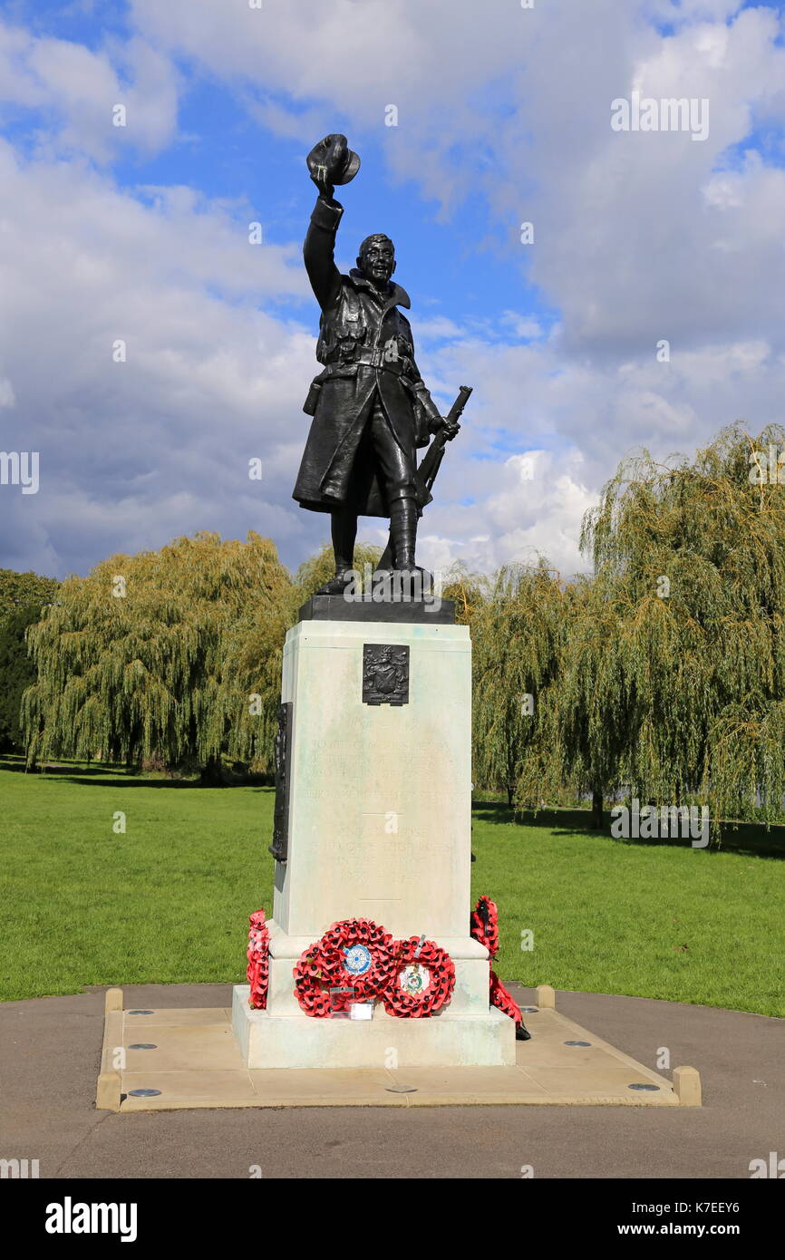 War Memorial, Radnor Gardens, Twickenham, London Borough of Richmond upon Thames, England, Great