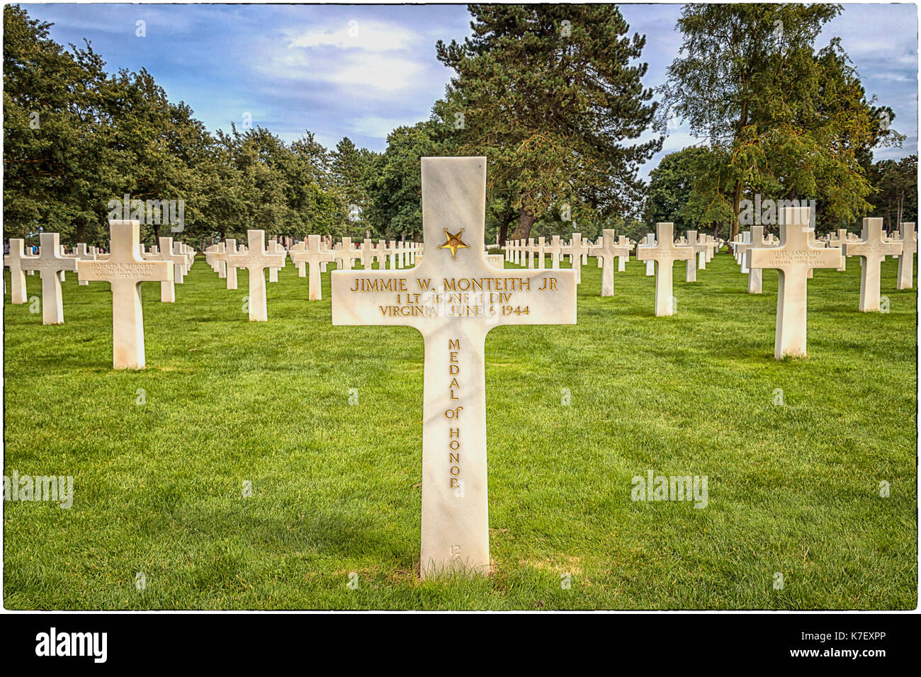 The War Grave Of 1lt Jimmie W Monteith 16 Inf 1 Div Medal