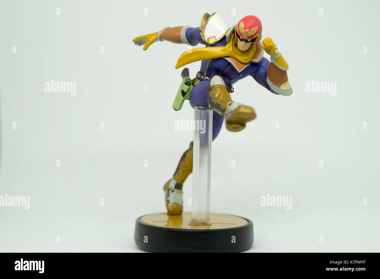 Nintendo Super Smash Bros Amiibo Collection Figure Captain Falcon Stock  Photo - Alamy