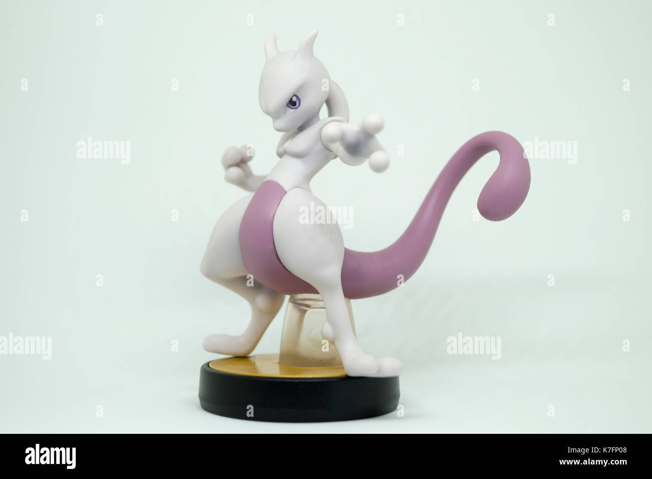 Nintendo Super Smash Bros Amiibo Collection Figure Mewtwo Stock Photo -  Alamy