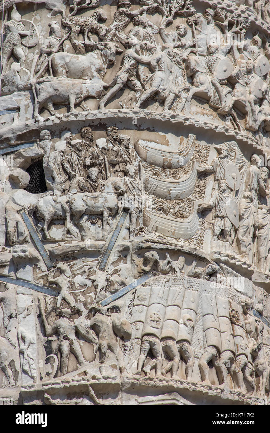 Italian column detail hi-res stock photography and images - Alamy