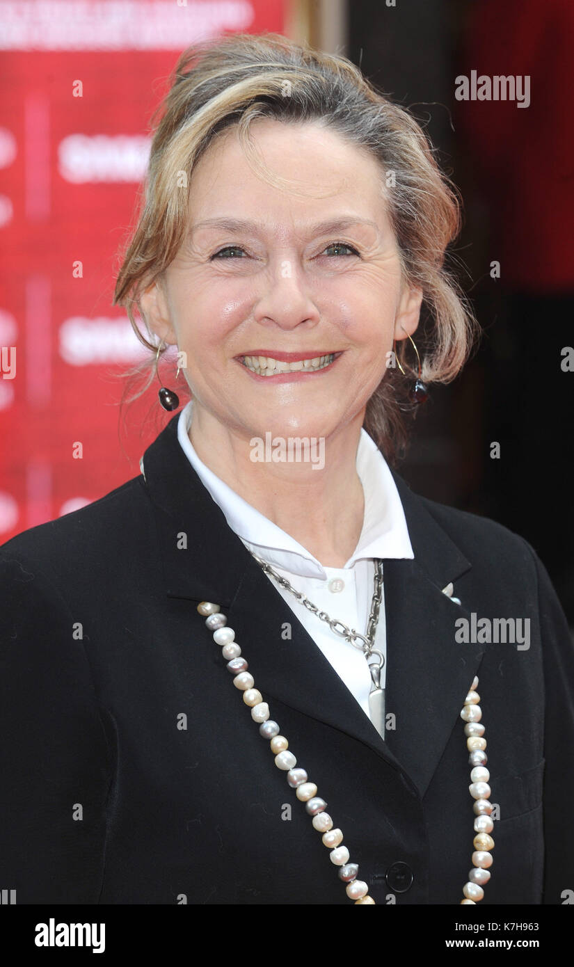 Photo Must Be Credited ©Kate Green/Alpha Press 079965 07/03/2016 Amanda Burton The Princes Trust And Samsung Celebrate Success Awards 2016 London Palladium Stock Photo