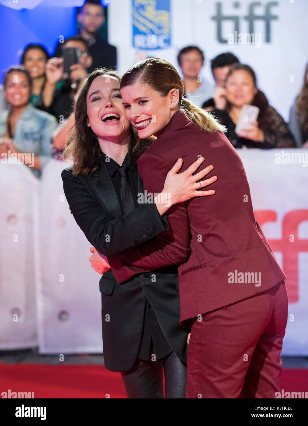 Toronto, Canada. 15th Sep, 2017. Actresses Ellen Page (L) and Kate Mara  pose for photos during the world premiere of the film "My Days of Mercy" at  Roy Thomson Hall during the