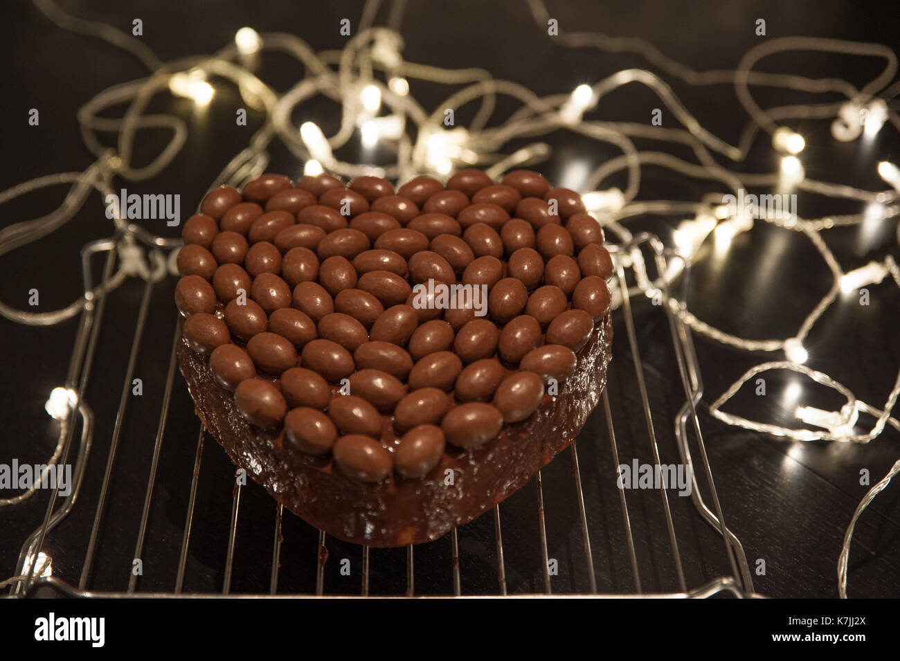 Heart shaped chocolate cake Stock Photo - Alamy