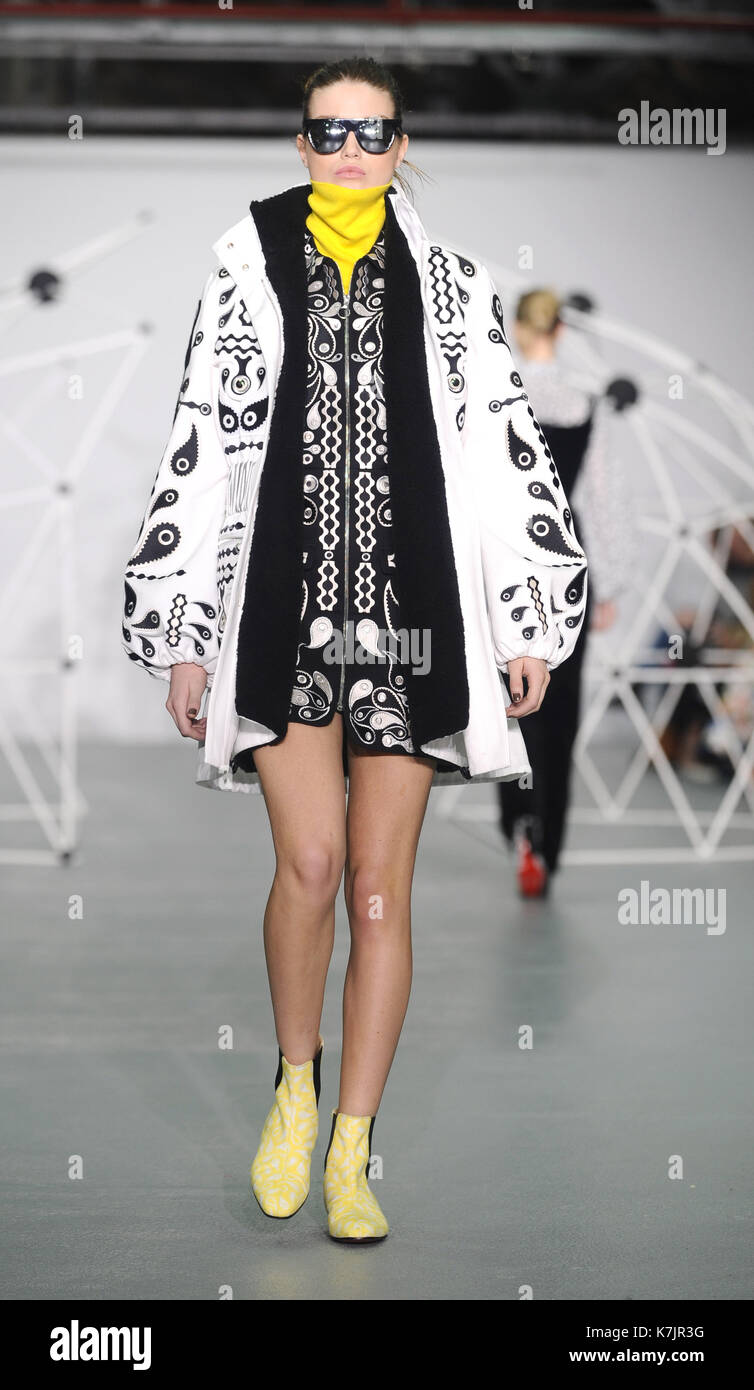 Photo Must Be Credited ©Kate Green/Alpha Press 079965 20/02/2016 Model Holly Fulton Fashion Show during London Fashion Week Autumn Winter 2016 Stock Photo