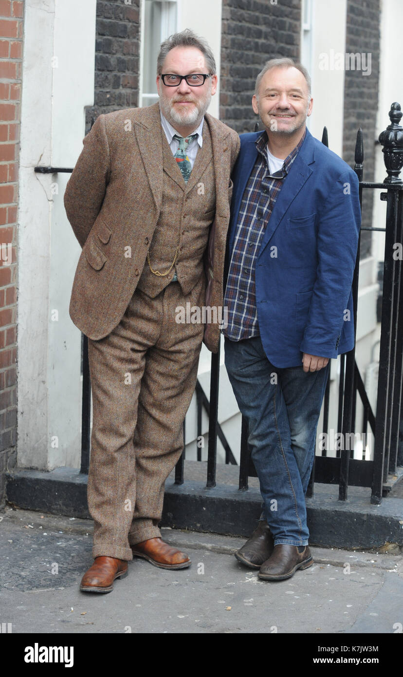 Vic reeves and bob mortimer hi-res stock photography and images - Alamy
