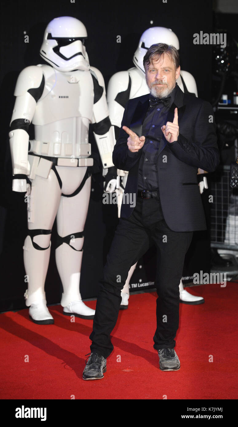 Photo Must Be Credited ©Kate Green/Alpha Press 079965 16/12/2015 Mark Hamill Star Wars The Force Awakens European Premiere Leicester Square London Stock Photo