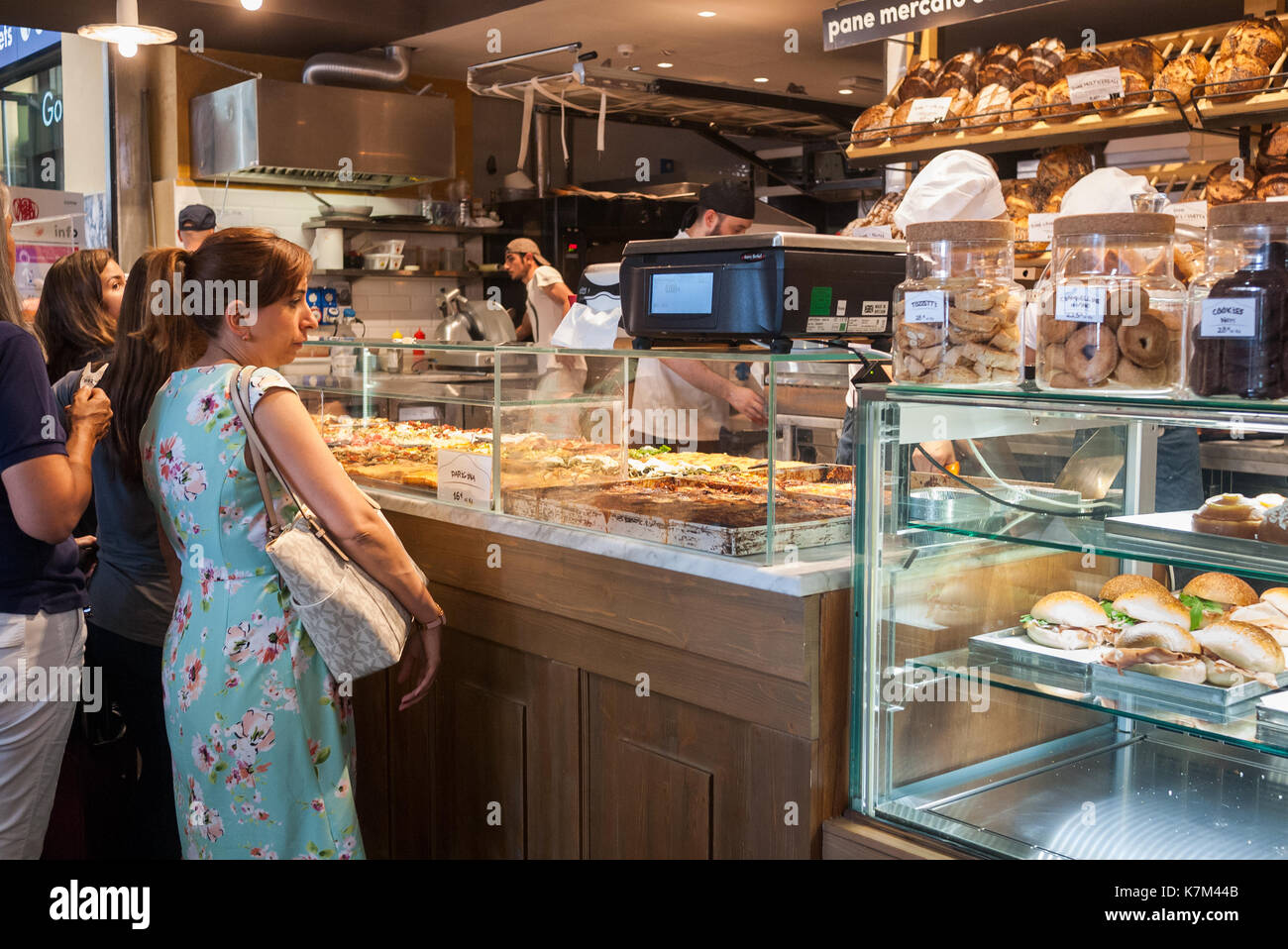Rome bakery hi-res stock photography and images - Alamy