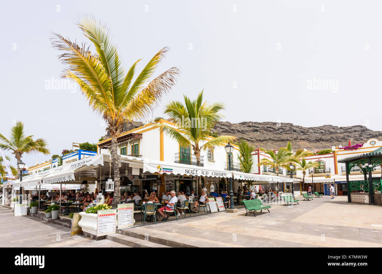 Restaurants on the edge of the marina at Puerto Mogan, Gran Canaria, Spain Stock Photo