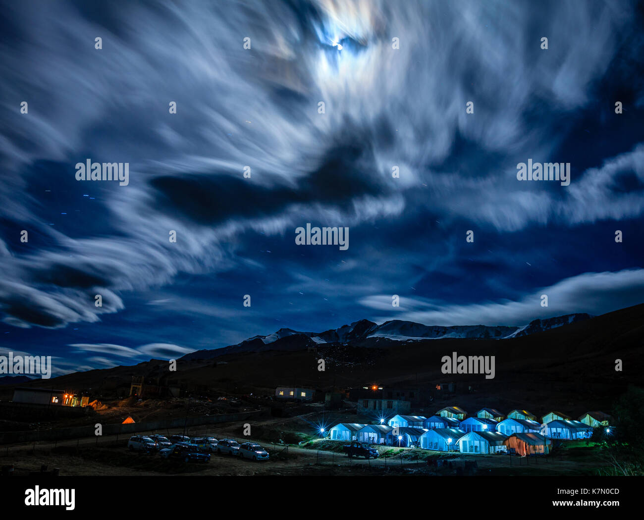 Himalayas night sky hi-res stock photography and images - Alamy