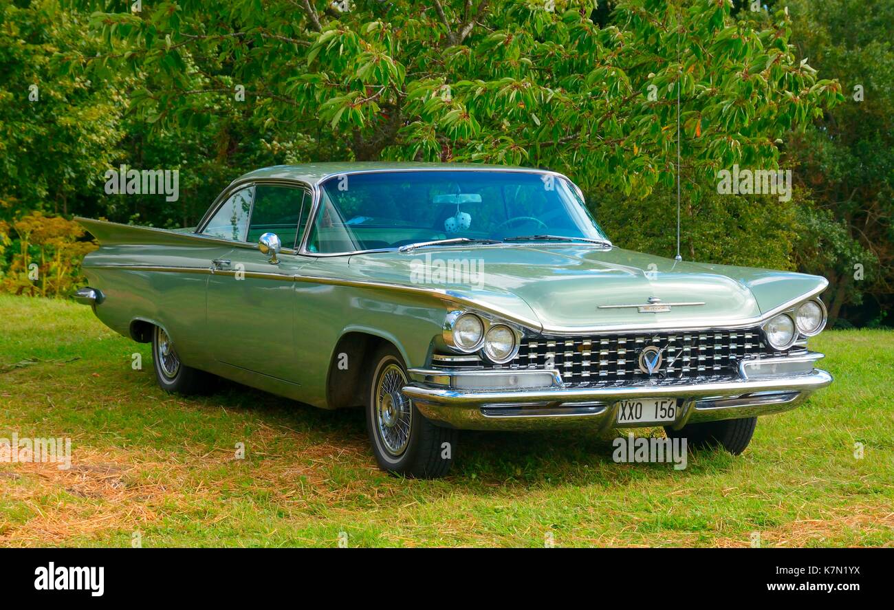 Buick hotte ornement et l'avant de cette voiture américaine classique Photo  Stock - Alamy