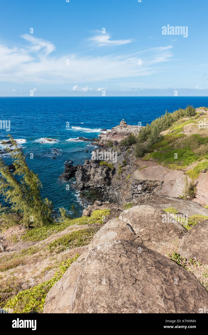 Maui rocky shoreline hi-res stock photography and images - Alamy