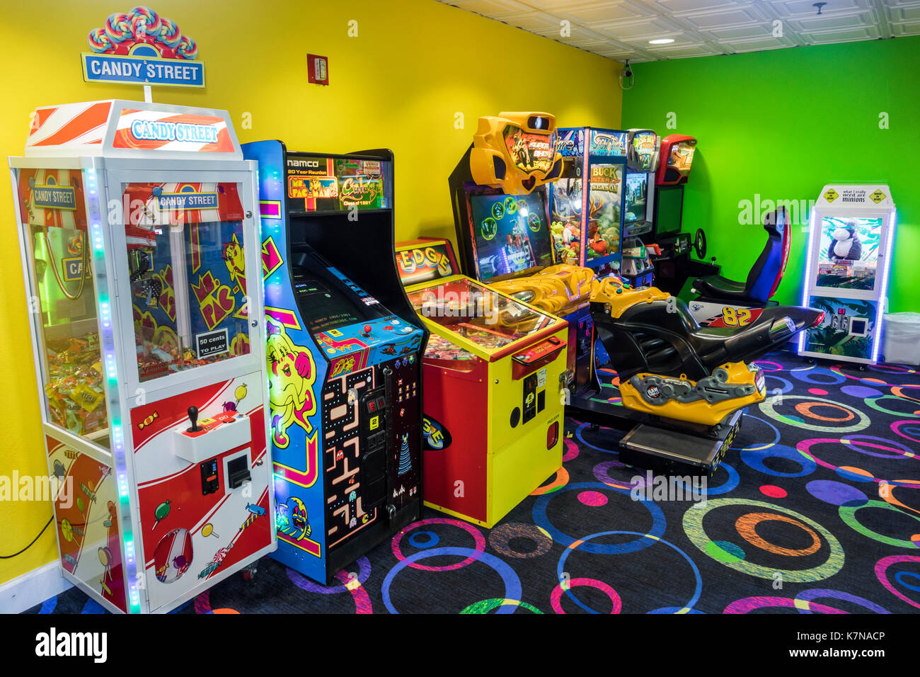 Fun games room for kids at Sunset Beach Club, Sala Omega