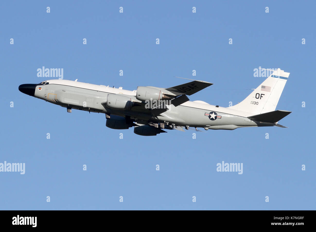 Rivet joint surveillance aircraft hires stock photography and images