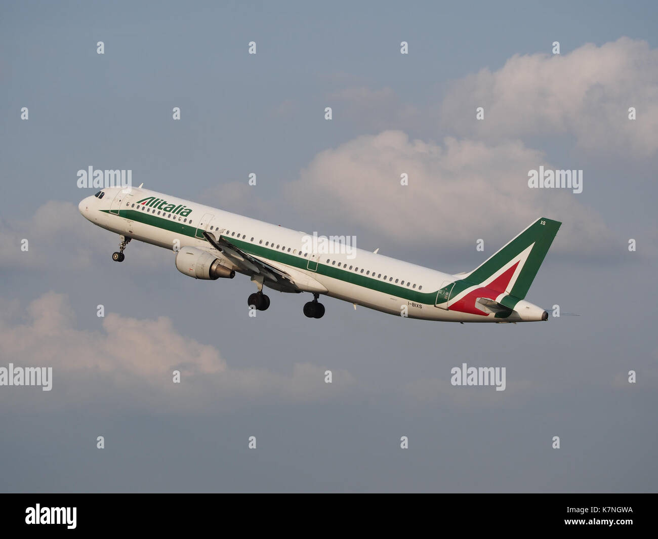 アリタリア航空 A I R B U S-A321 エアソウル - #AirSeoul [#RS/ #ASV] #AirbusA321 #Airbus #A321