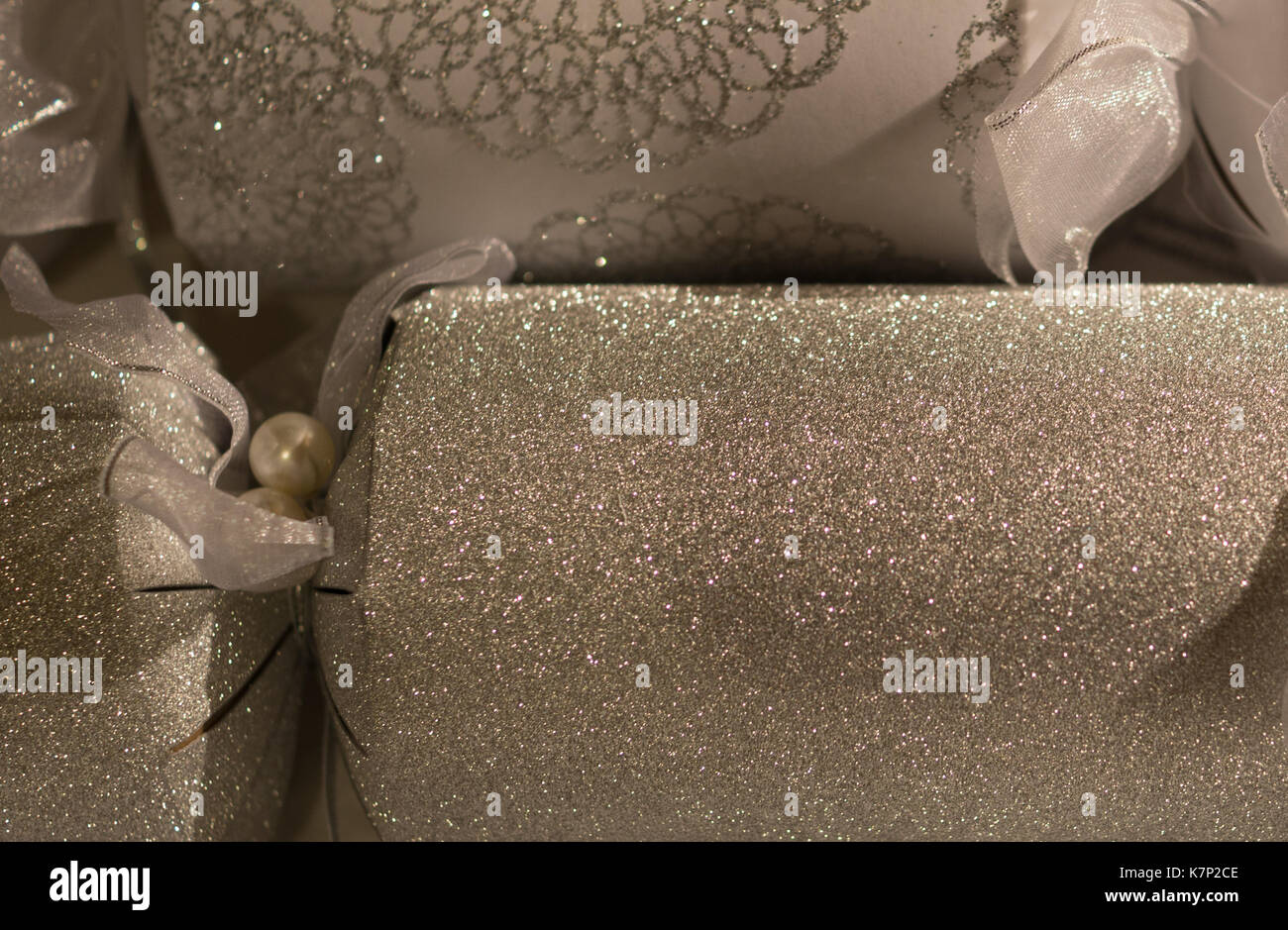 Crackers christmas hi-res stock photography and images - Alamy