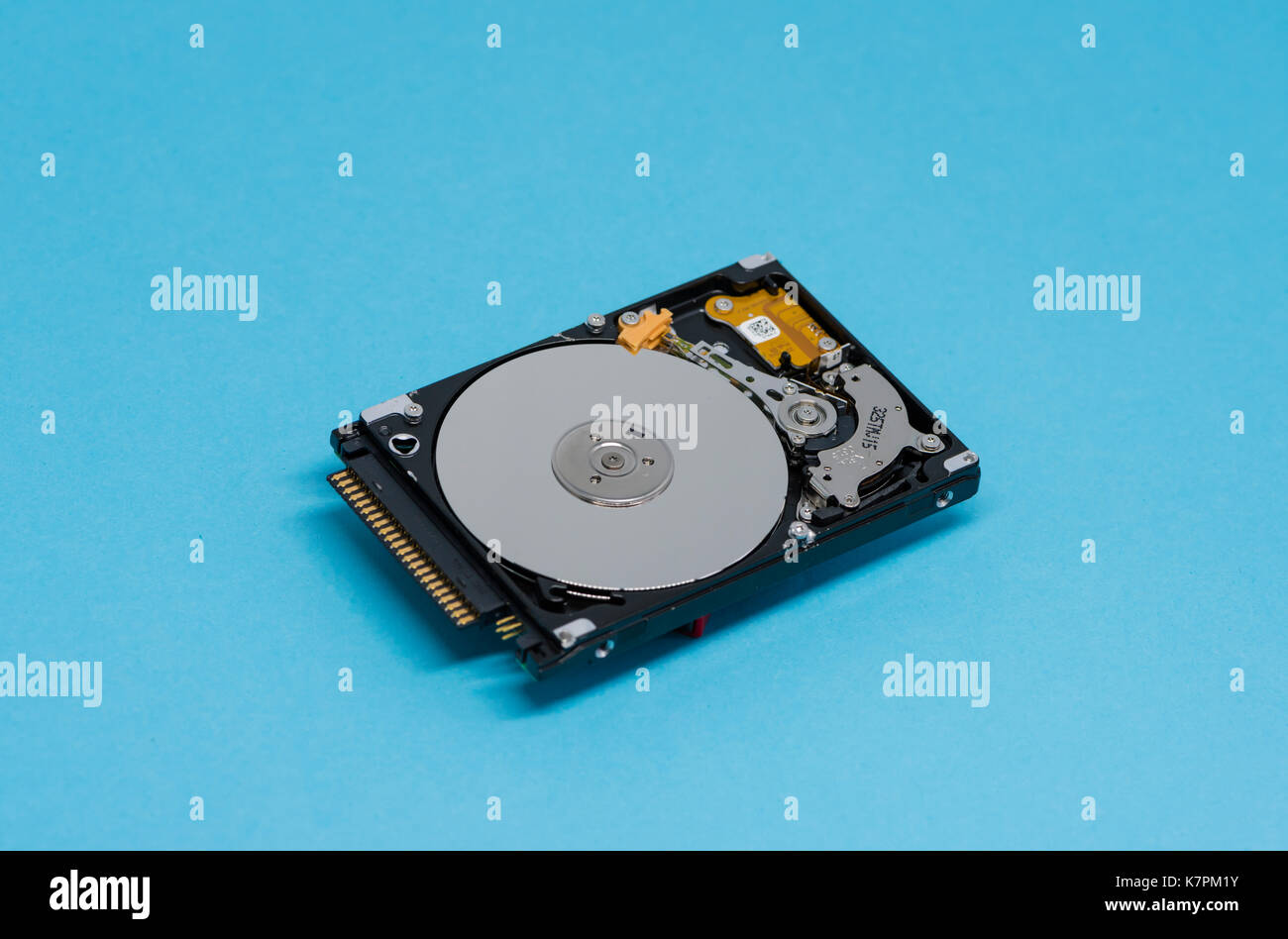 Hard disk drive magnetic head hi-res stock photography and images - Alamy