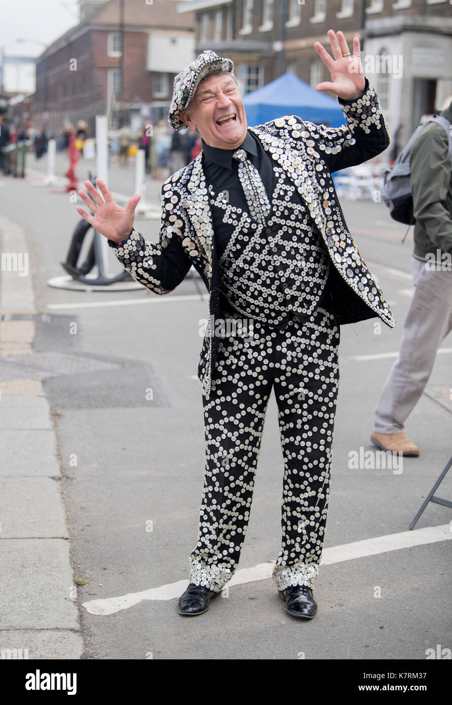 Chatham, Kent, UK. 17 September 2017. Pearly King bringing the past to life with 1940s period dress and world war 2 era cars and planes at the Salute to the 40’s Vintage Weekend at Chatham Historic Dockyard. © Matthew Richardson/Alamy Live News Stock Photo