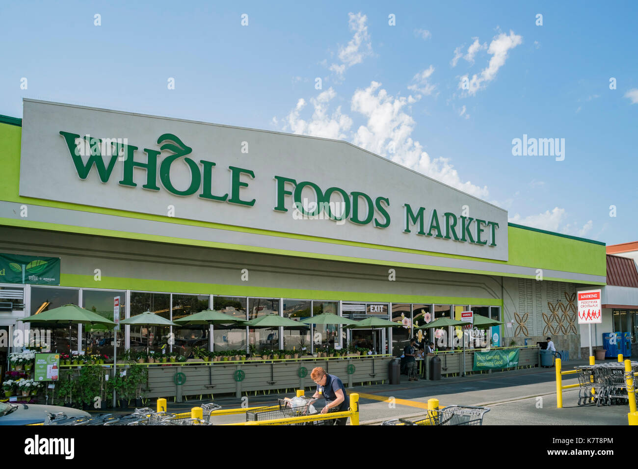 Los Angeles Aug 31 Exterior View Of Whole Foods Market On Aug 31 17 At Los Angeles California U S A Stock Photo Alamy
