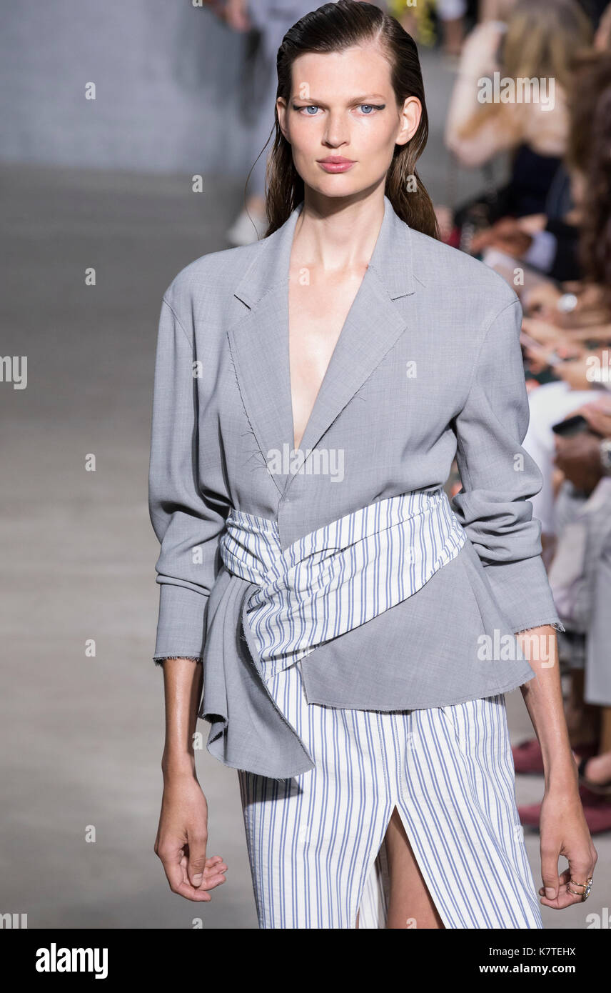 NEW YORK, NY September 08, 2017 Bette Franke walks the runway at the