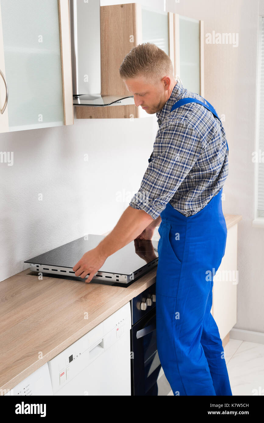 Induction cooker hires stock photography and images Alamy