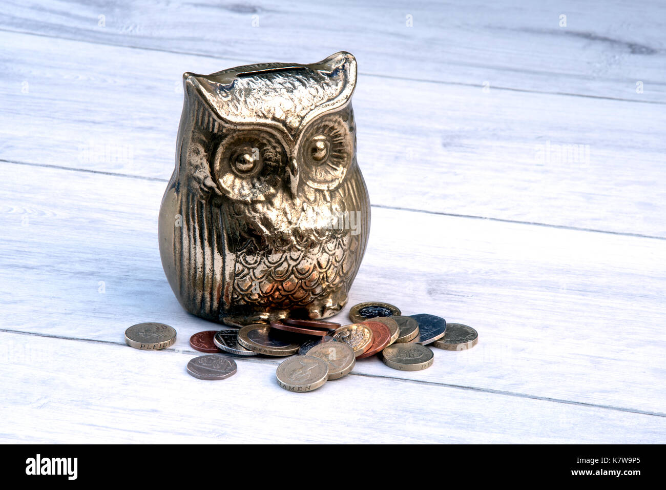 Coin Bank Metal Owl Money Storage Box Thriftbox Figurine Gift Home Decoration