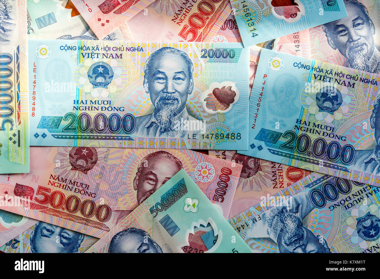 Донг денежная единица вьетнам. Купюра вьетнама 1000. Денежная единица вьетнама 4. Денежная единица вьетнама 4. 200 лари монета.