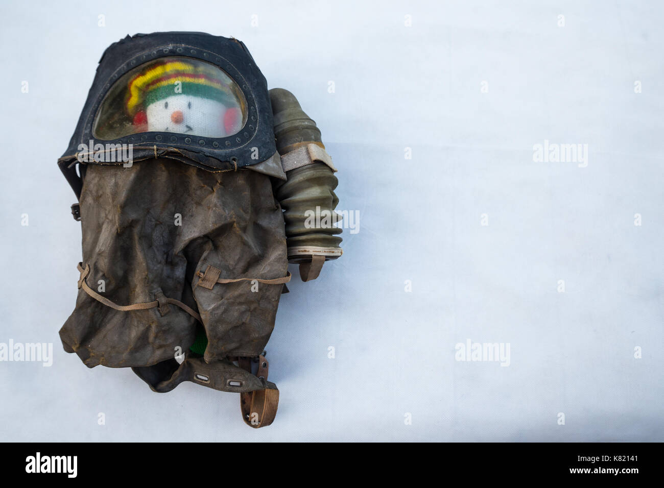 Ww2 civilian gas mask hi-res stock photography and images - Alamy