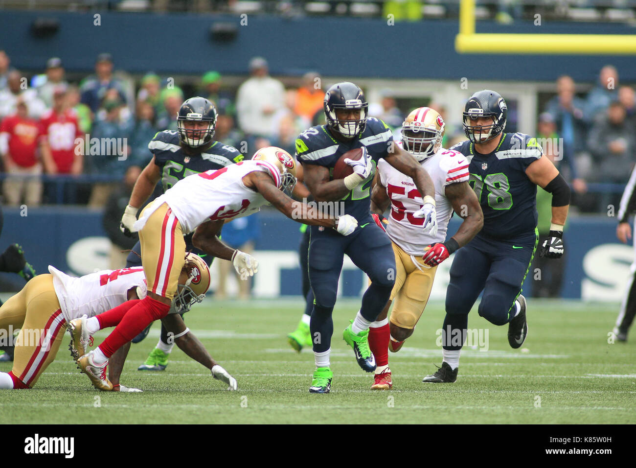 September 17, 2017: Seattle Seahawks running back Chris Carson (32) runs the ball during a game between the San Francisco 49ers and the Seattle Seahawks at CenturyLink Field in Seattle, WA on September 17, 2017. The Seahawks defeated the 49ers 12-9. Sean Brown/CSM Stock Photo