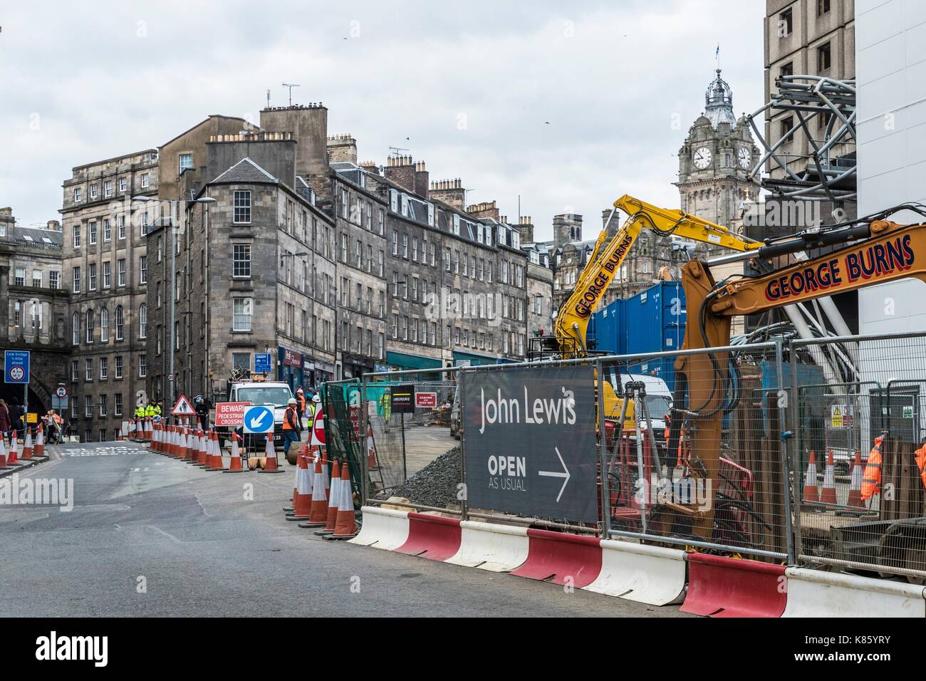 Edinburgh, UK. 18th Sep, 2017. The famous 'Bendy Bridge' has been removed from Leith Street in Edinburgh over the weekend to allow the development of the new St James Quarter Credit: Rich Dyson/Alamy Live News Stock Photo