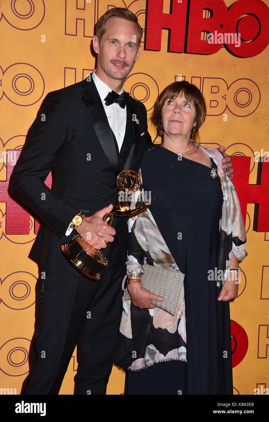 Los Angeles, California, USA. 17th Sep, 2017. Alexander Skarsgard 101 and  mom My arriving HBO Emmy, image size:887x1390