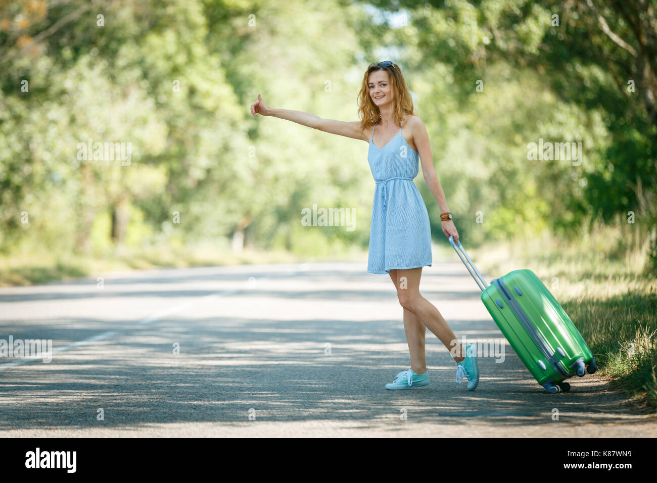 девушки ищут приключений. девочка настя. светлана замятина. ирина бутина сыктывкар. девушка в рубашке на море.