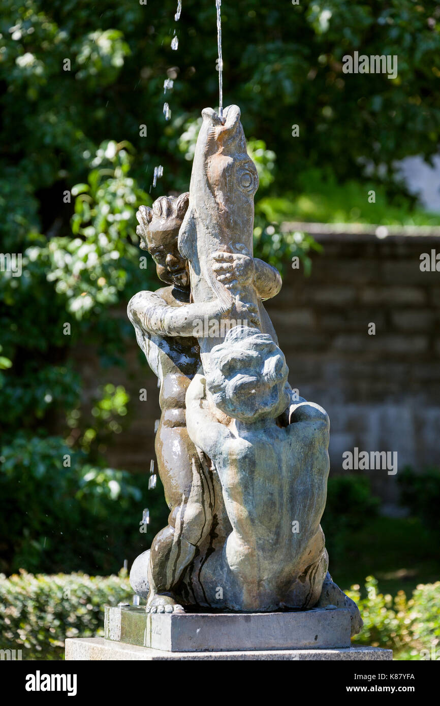 Cherubs Fountain Stock Photos & Cherubs Fountain Stock Images Alamy