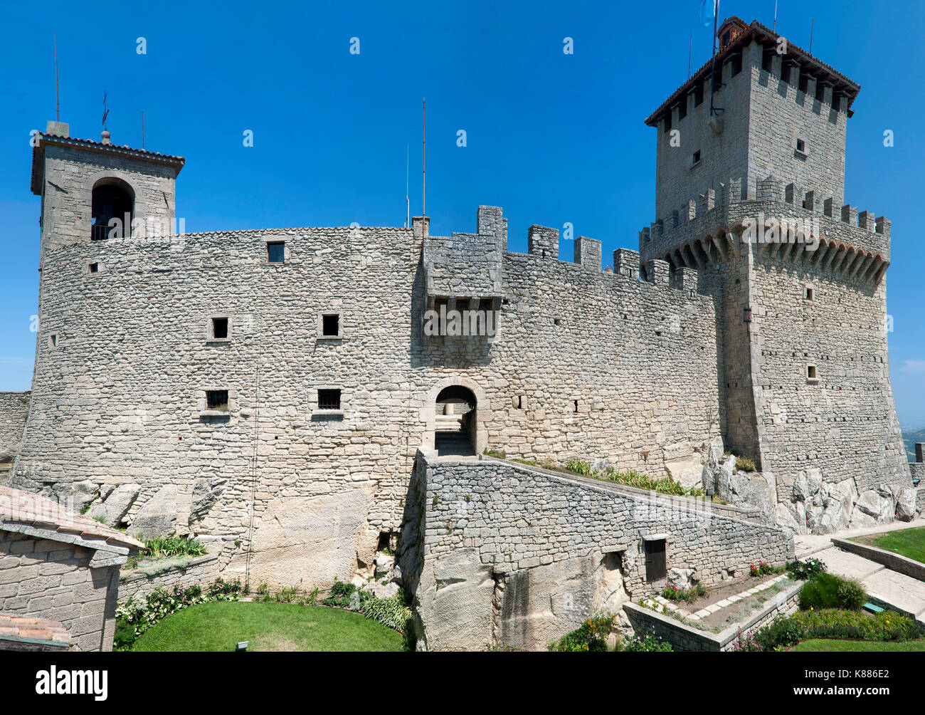 The inner walls and tower of Guaita fortress (aka Rocca/Torre Guaita) on Mount Titan (Monte Titano) in San Marino. Stock Photo