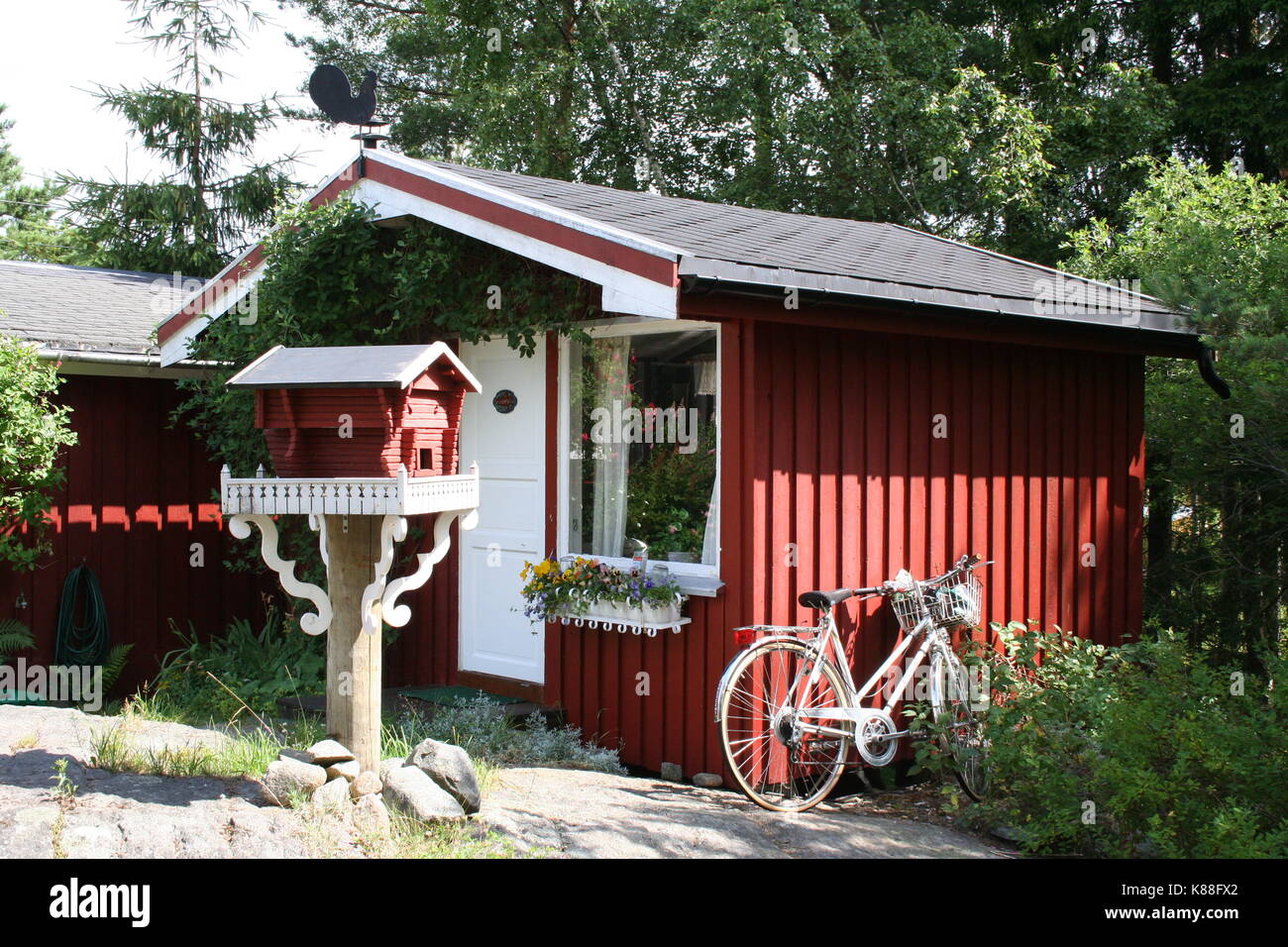 Norwegian cottage exterior Stock Photo - Alamy