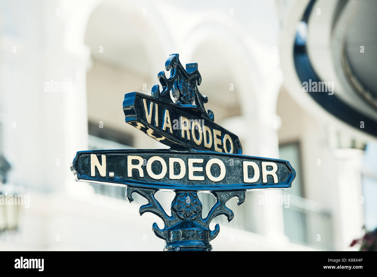Iconic Rodeo Drive Sign Rodeo drive sign hi-res stock photography and images - Alamy