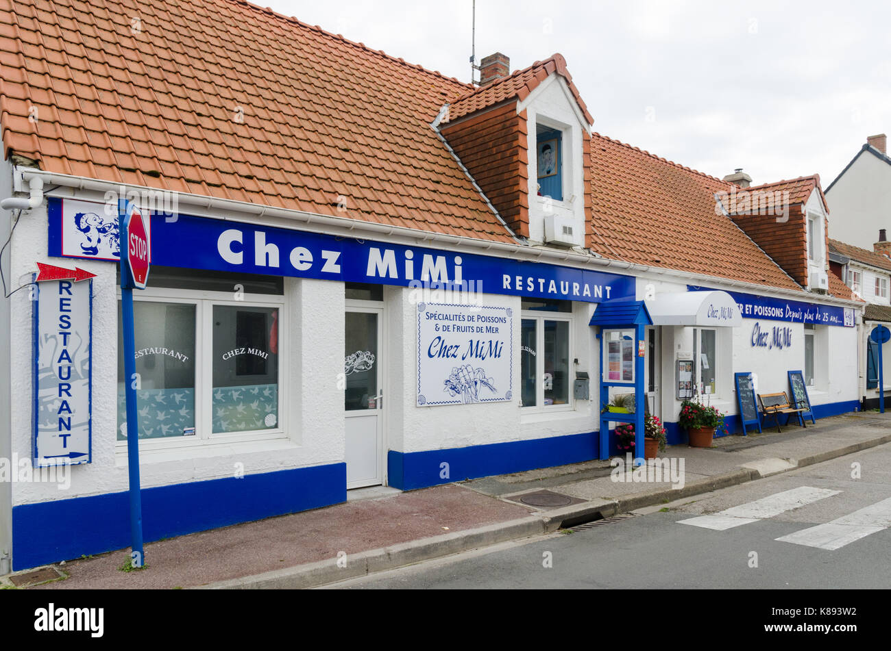 Chez Mimi fish restaurant in the Pas-de-Calais village of Audresselles in Northern France Stock Photo