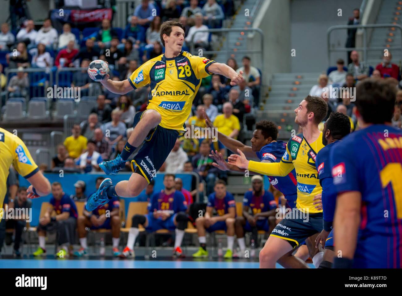 Filip Taleski / RNL Handball Champions League: Rhein-Neckar Loewen - FC  Barcelona, Mannheim, 17.09.2017 -- Handball, Champions League: Rhein-Neckar  Lions vs. Barcelona, Mannheim, September 17, 2017, -- | Verwendung weltweit  Stock Photo - Alamy