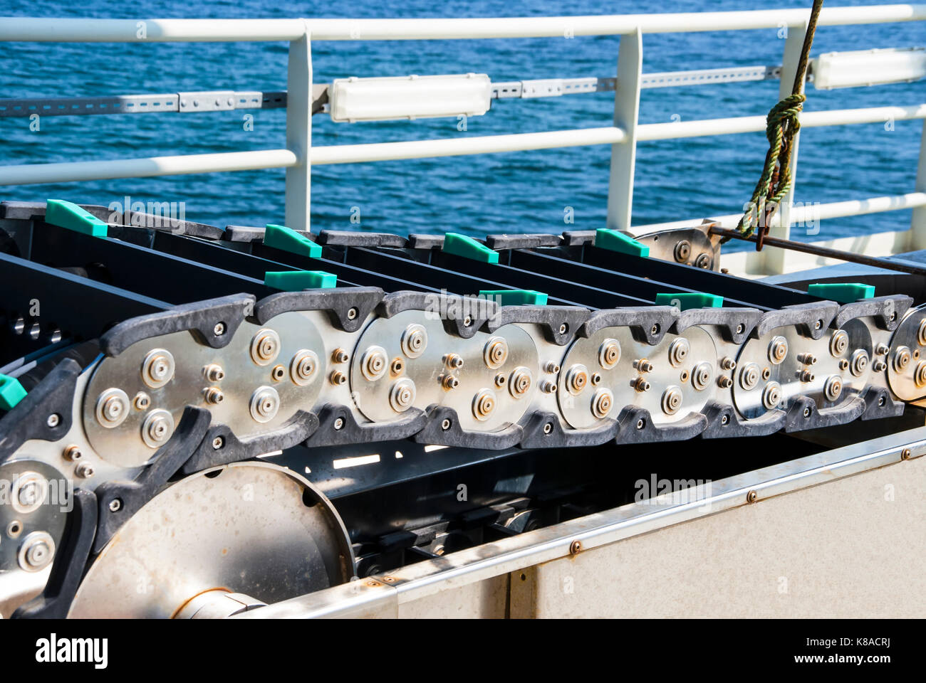 Conveyor chain hi-res stock photography and images - Alamy