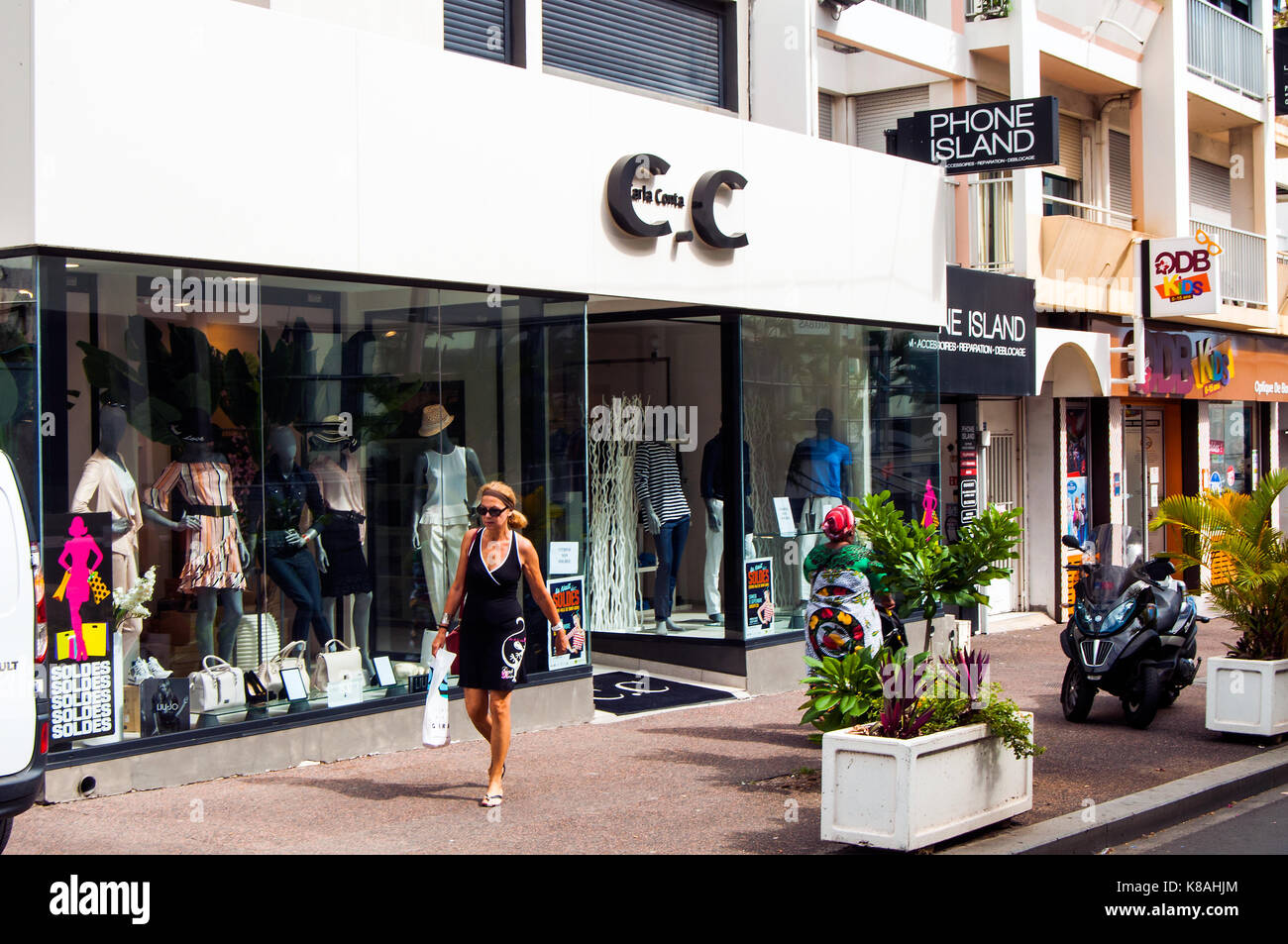 Pedestrians only shopping street scene, Rue Marechal Leclerc, St. Denis, Reunion Stock Photo