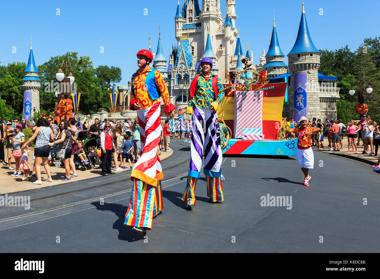 Street entertainment at Walt Disney's Magic Kingdom theme park, Orlando, Florida, USA Stock Photo